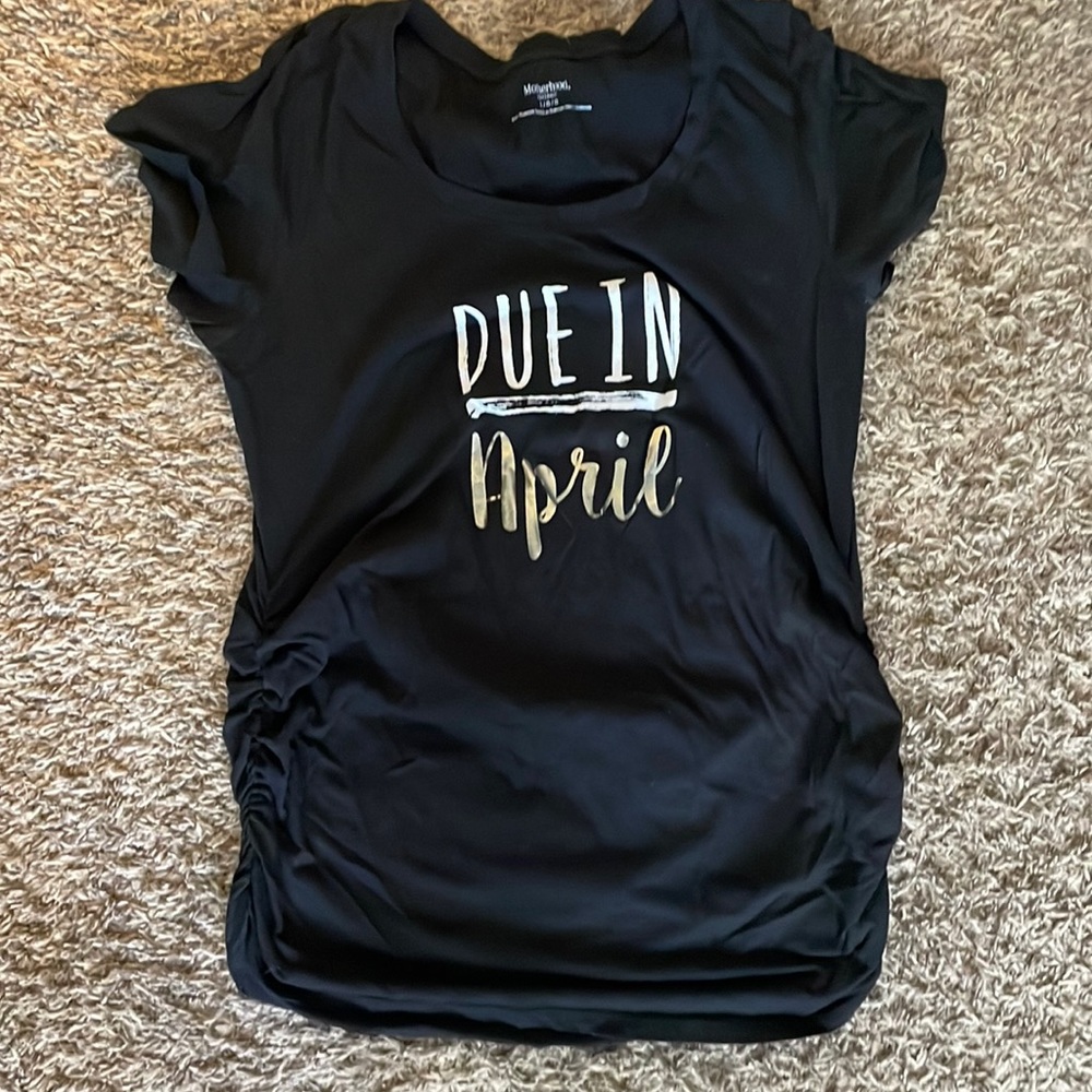 “Due in APRIL” L maternity shirt
